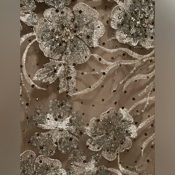 Mac Duggal long sleeve embroidered gown - Picture 4 of 8